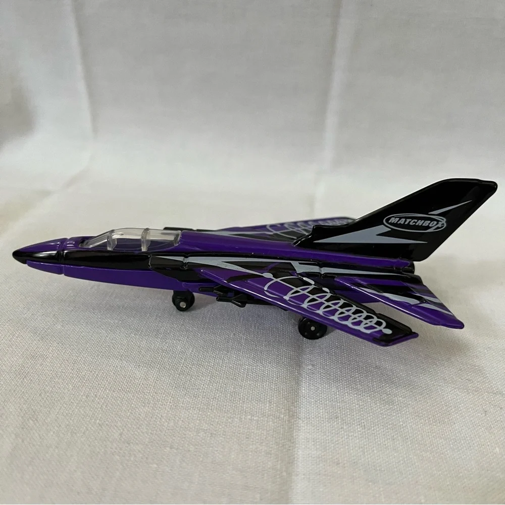 Matchbox Tornado SB 22 2000 Plane